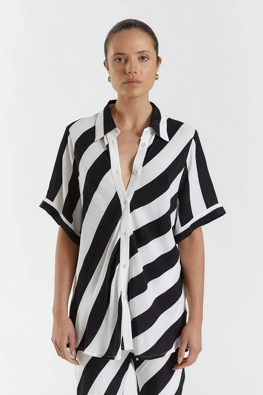 CARLIE WHITE/ BLACK VACATION SHIRT