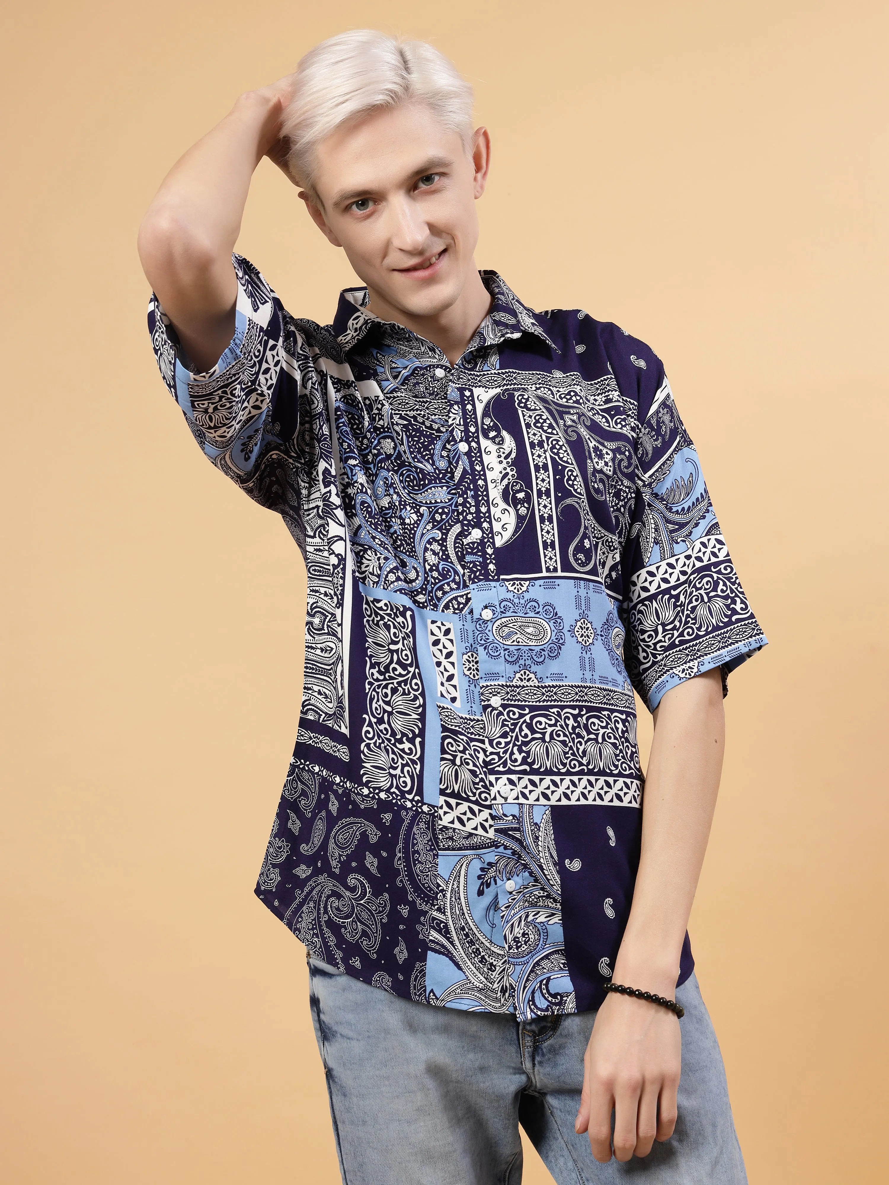 Modern Twist Men's Oversized Shirt With Paisley Print