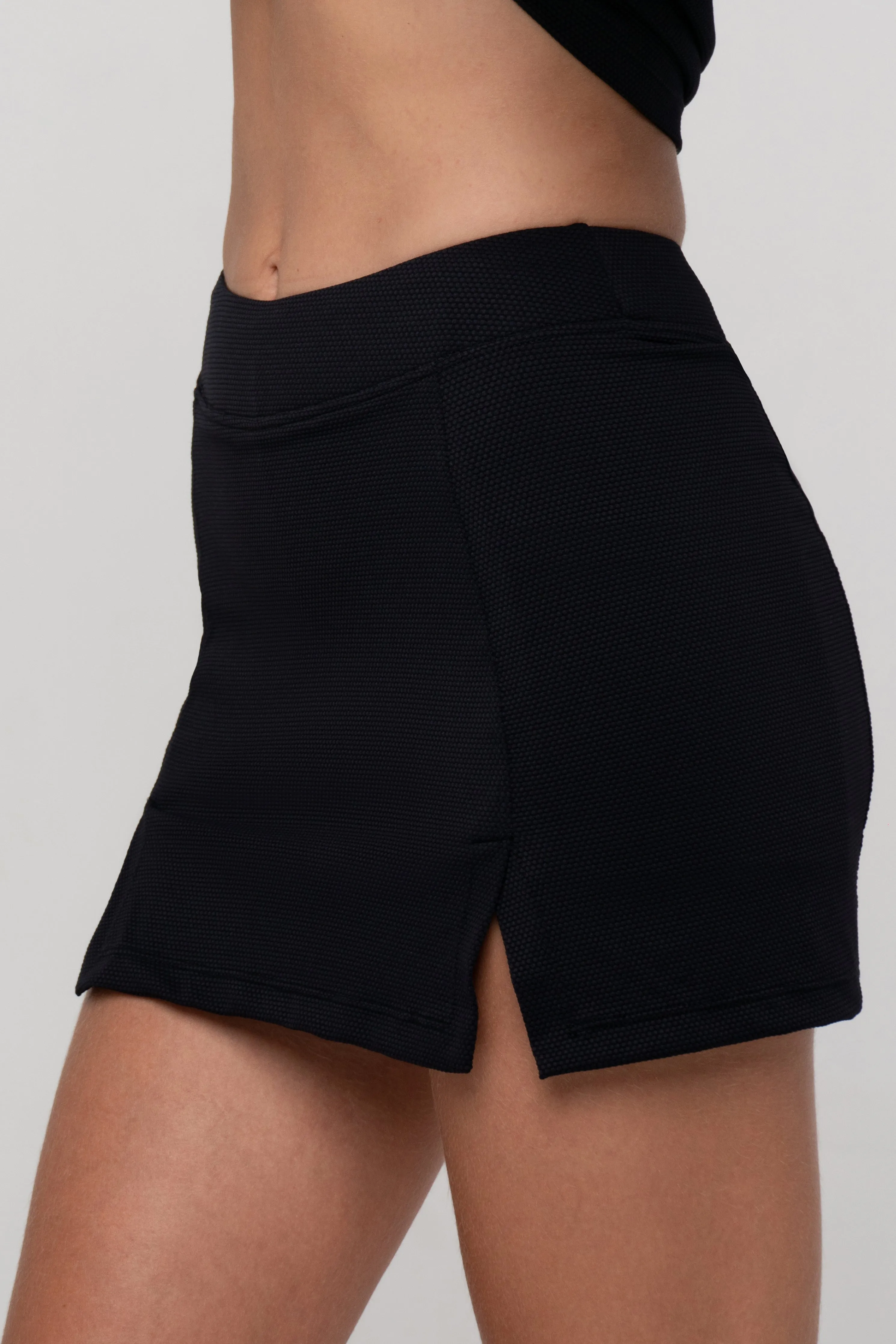 Nilla Lightweight Skort | Recycled Nylon | Black